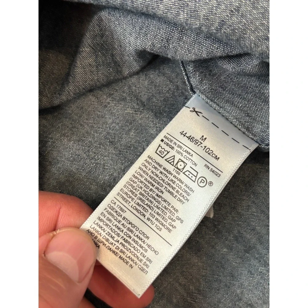 Banana Republic Mens Slim Fit Button Down Shirt Blue Cotton Chambray Medium